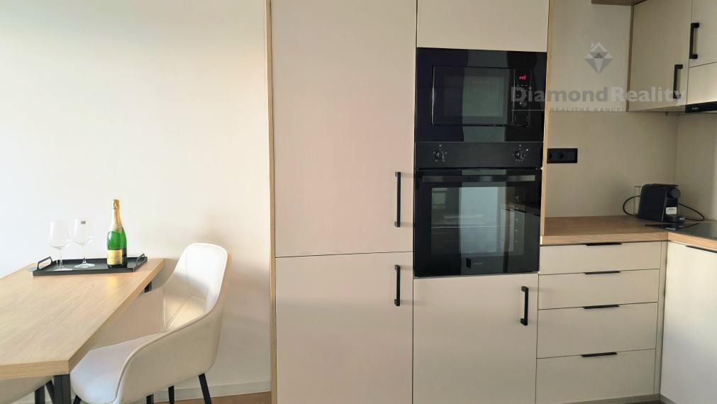 PREDANÝ - Na predaj pekný 2 izbový byt na ulici Krivá, Košice - Juh