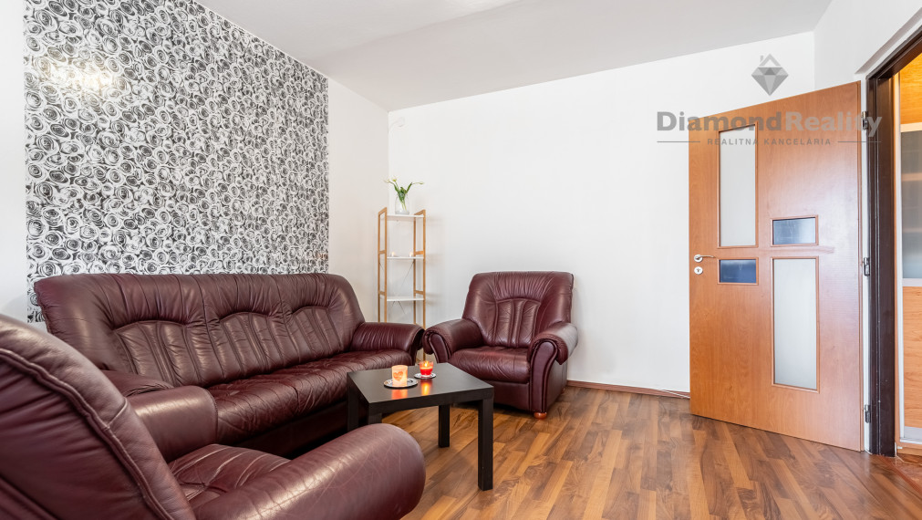 PRENAJATÉ!!! - VEĽKÝ 1 izbový byt  - Jantárova - 46 m2