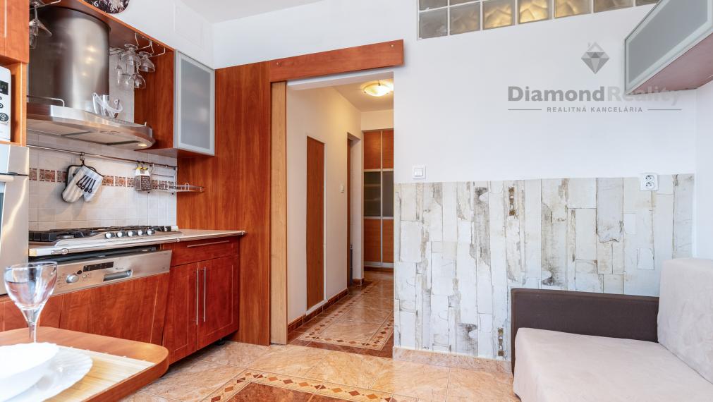 PRENAJATÉ!!! - VEĽKÝ 1 izbový byt  - Jantárova - 46 m2