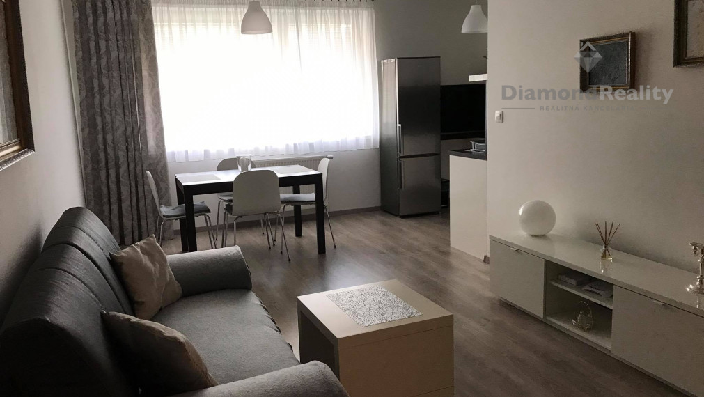 Na prenájom zariadený 1 izbový byt, novostavba, Nevädzova, Trnava.