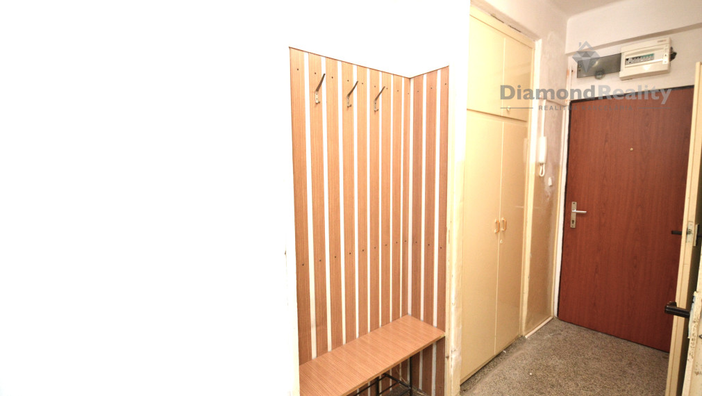 PREDANÝ !  3-izb.byt Košice, TEHLA, balkón, výťah, pivnica, pôvodný stav