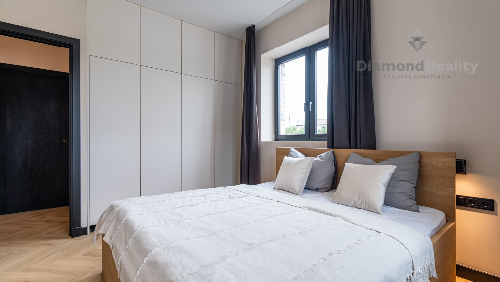 NA PREDAJ  5 IZBOVÝ RODINNÝ DOM VO VYSOKOM ŠTANDARDE