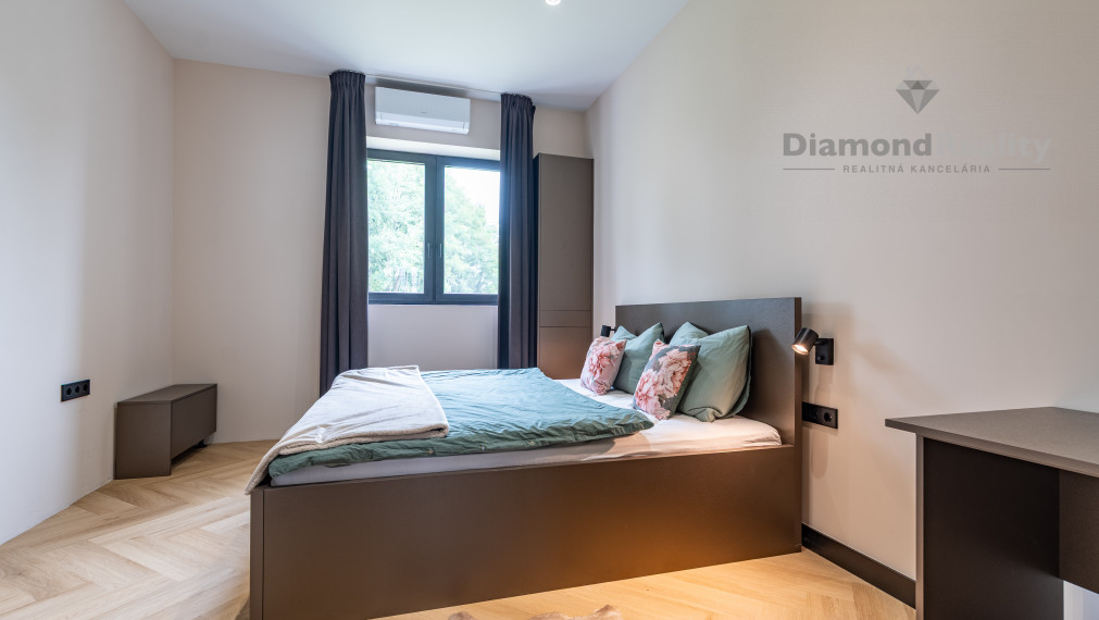 NA PREDAJ  5 IZBOVÝ RODINNÝ DOM VO VYSOKOM ŠTANDARDE