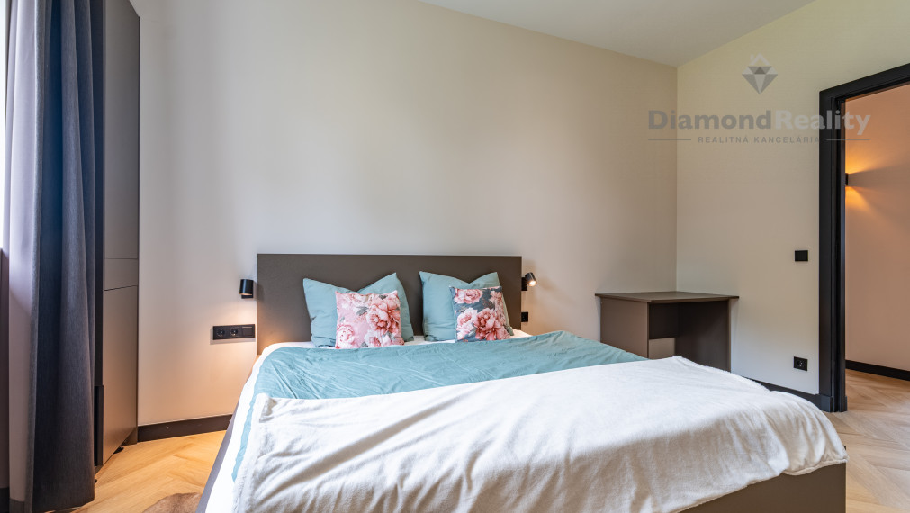 NA PREDAJ  5 IZBOVÝ RODINNÝ DOM VO VYSOKOM ŠTANDARDE