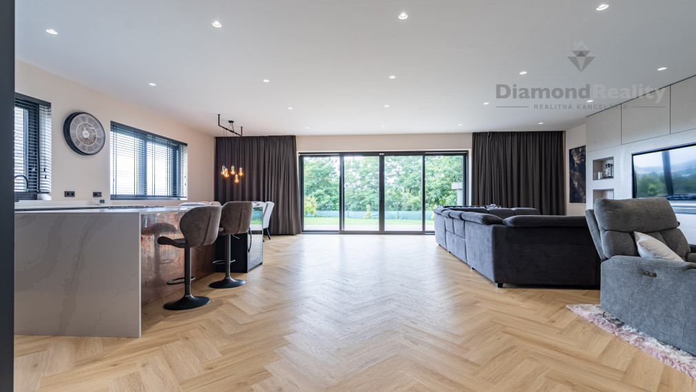 NA PREDAJ  5 IZBOVÝ RODINNÝ DOM VO VYSOKOM ŠTANDARDE