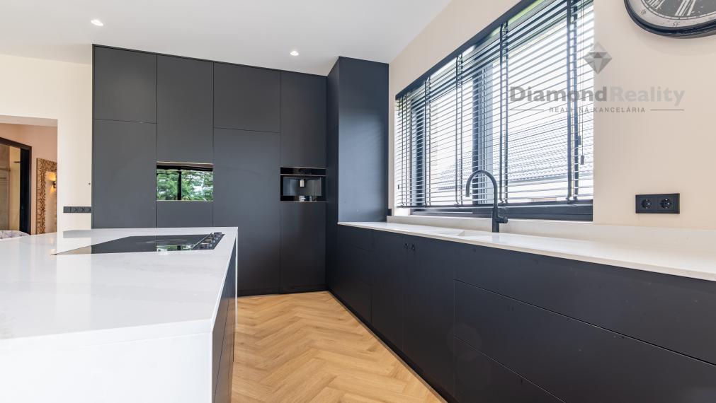 NA PREDAJ  5 IZBOVÝ RODINNÝ DOM VO VYSOKOM ŠTANDARDE