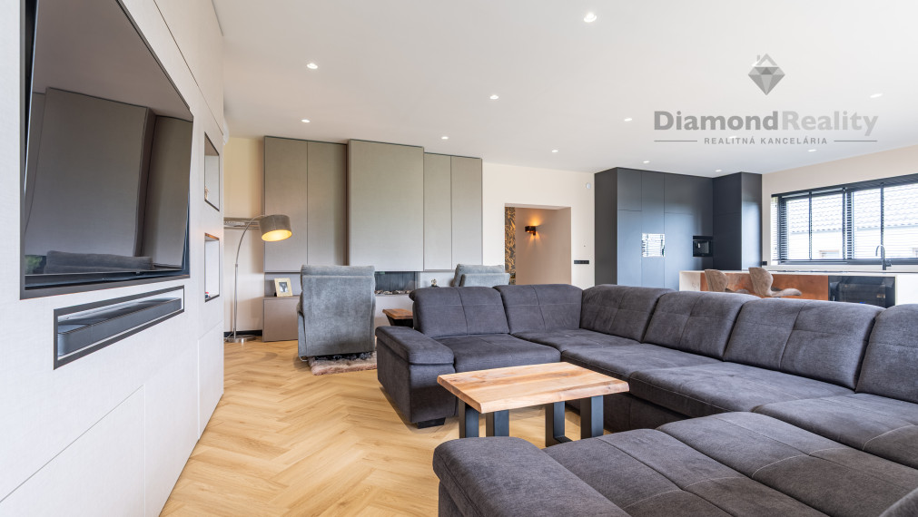 NA PREDAJ  5 IZBOVÝ RODINNÝ DOM VO VYSOKOM ŠTANDARDE