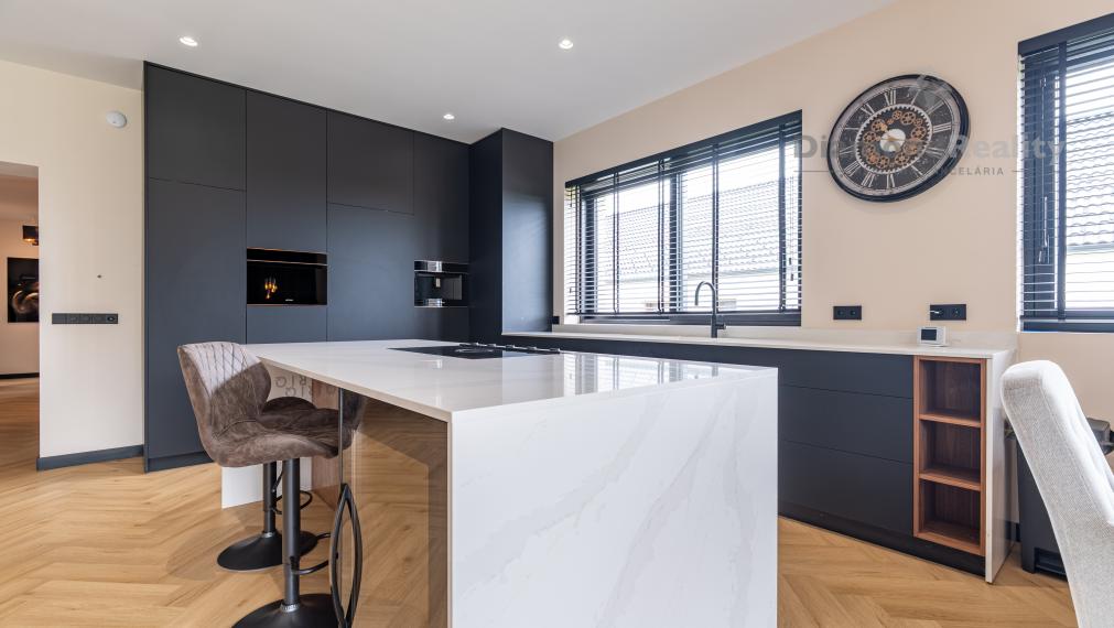 NA PREDAJ  5 IZBOVÝ RODINNÝ DOM VO VYSOKOM ŠTANDARDE