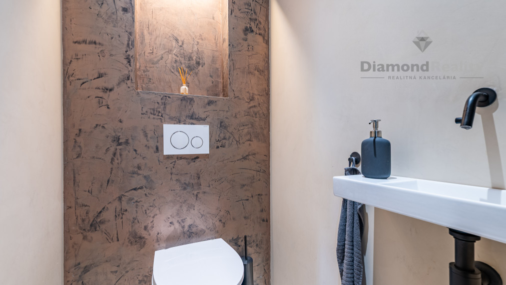 NA PREDAJ  5 IZBOVÝ RODINNÝ DOM VO VYSOKOM ŠTANDARDE