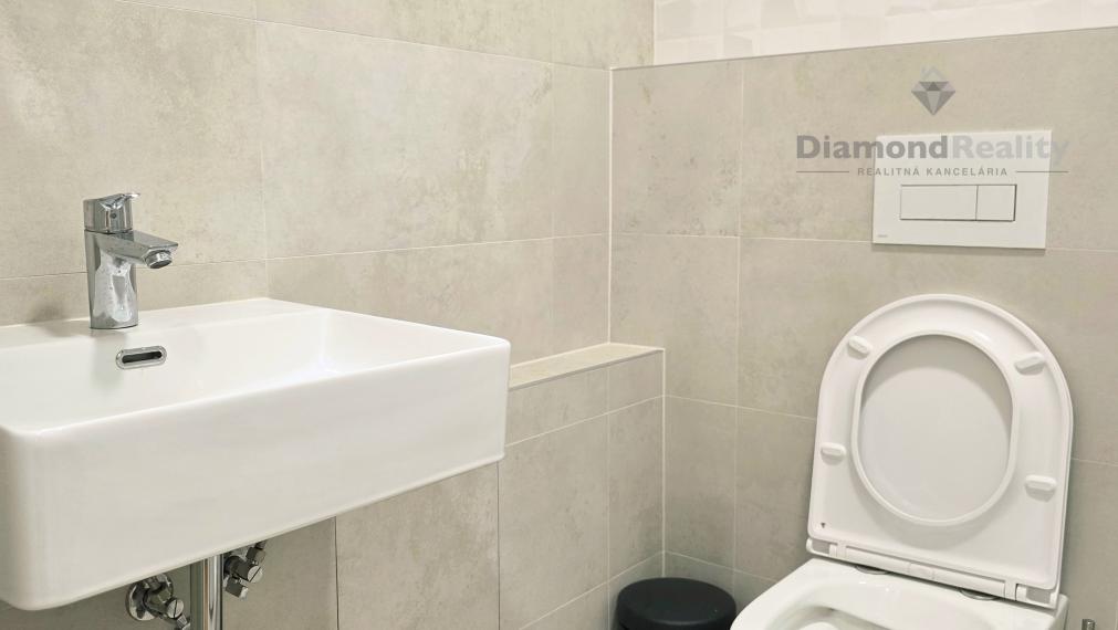 PREDANÝ - Na predaj pekný 2 izbový byt na ulici Krivá, Košice - Juh