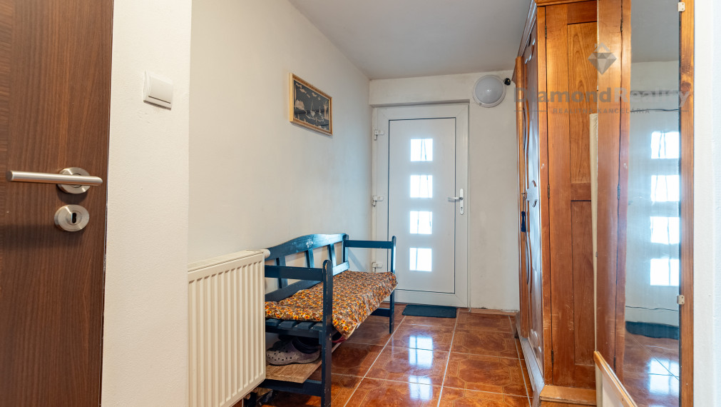 NA PREDAJ RODINNÝ DOM S 3 BYTOVÝMI JEDNOTKAMI, OBEC TELGÁRT