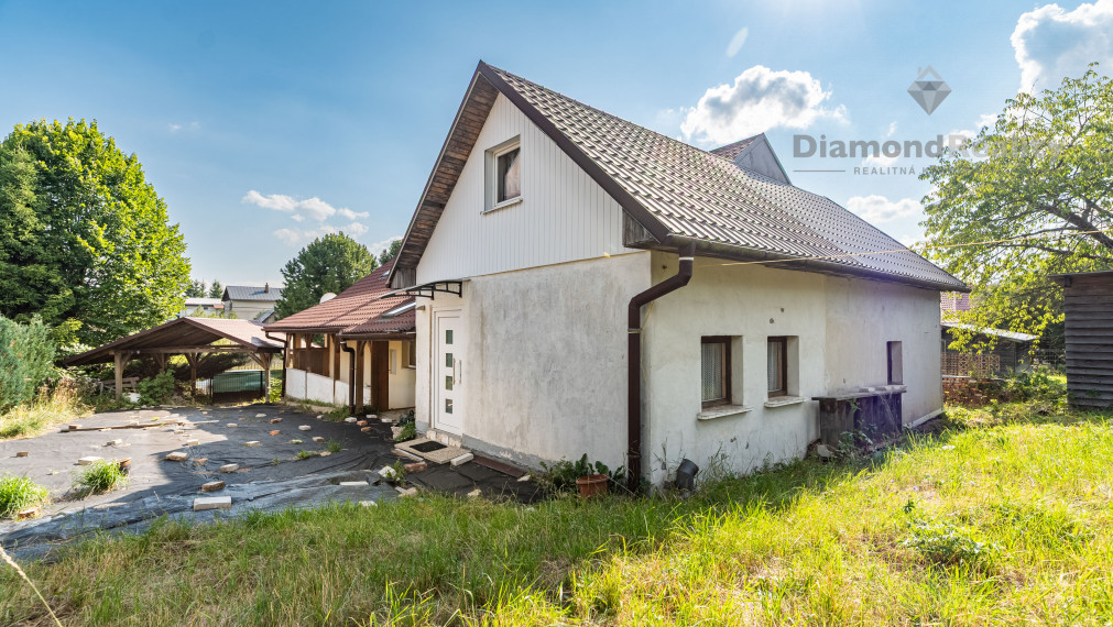 NA PREDAJ RODINNÝ DOM S 3 BYTOVÝMI JEDNOTKAMI, OBEC TELGÁRT