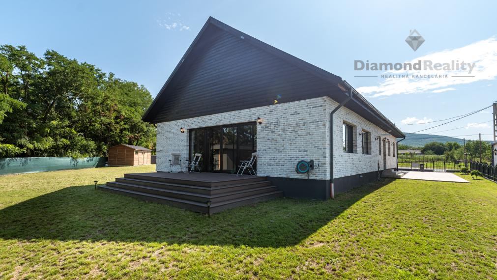 NA PREDAJ  5 IZBOVÝ RODINNÝ DOM VO VYSOKOM ŠTANDARDE