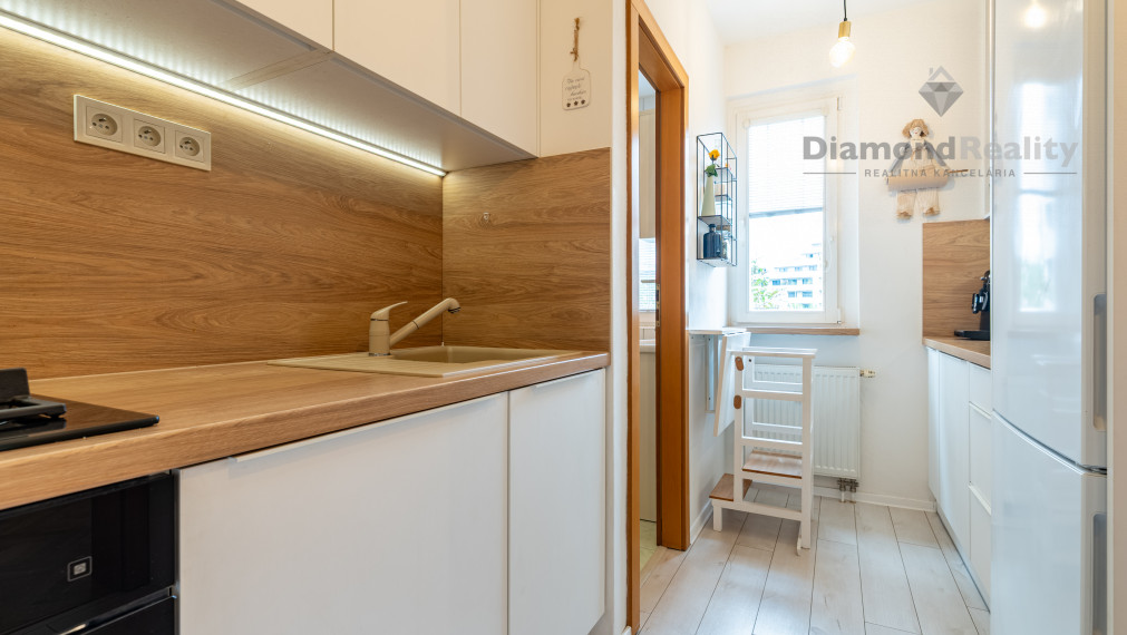 REZERVOVANÝ ZREKONŠTRUOVANÝ 3 IZBOVÝ BYT S LODŽIOU