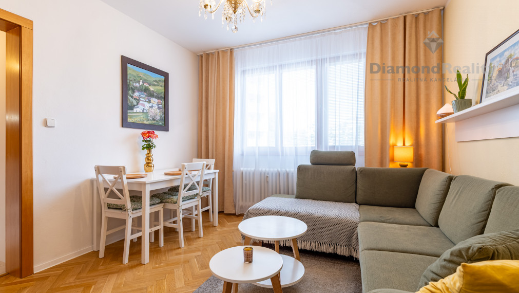 REZERVOVANÝ ZREKONŠTRUOVANÝ 3 IZBOVÝ BYT S LODŽIOU