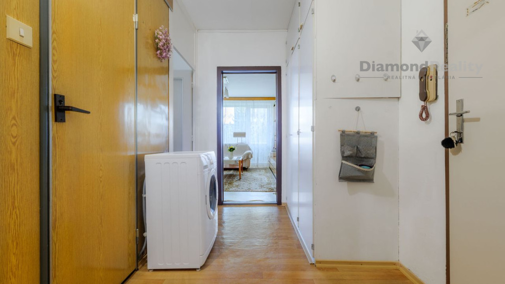 " PREDANÝ " Ponúkame na predaj 2 izbový byt Terasa, Považská ul.