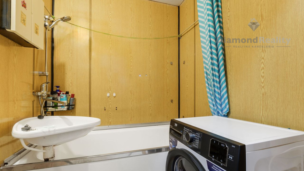 " PREDANÝ " Ponúkame na predaj 2 izbový byt Terasa, Považská ul.