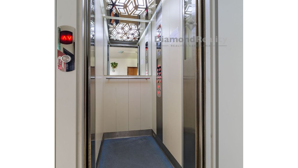 " PREDANÝ " Ponúkame na predaj 2 izbový byt Terasa, Považská ul.