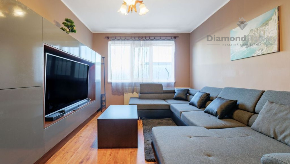 "Predaný" Ponúkam na predaj 2 izbový byt na Terase, ul. Popradská