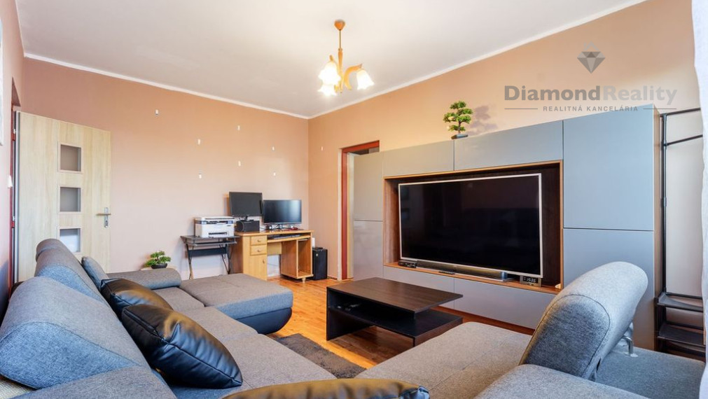 "Predaný" Ponúkam na predaj 2 izbový byt na Terase, ul. Popradská