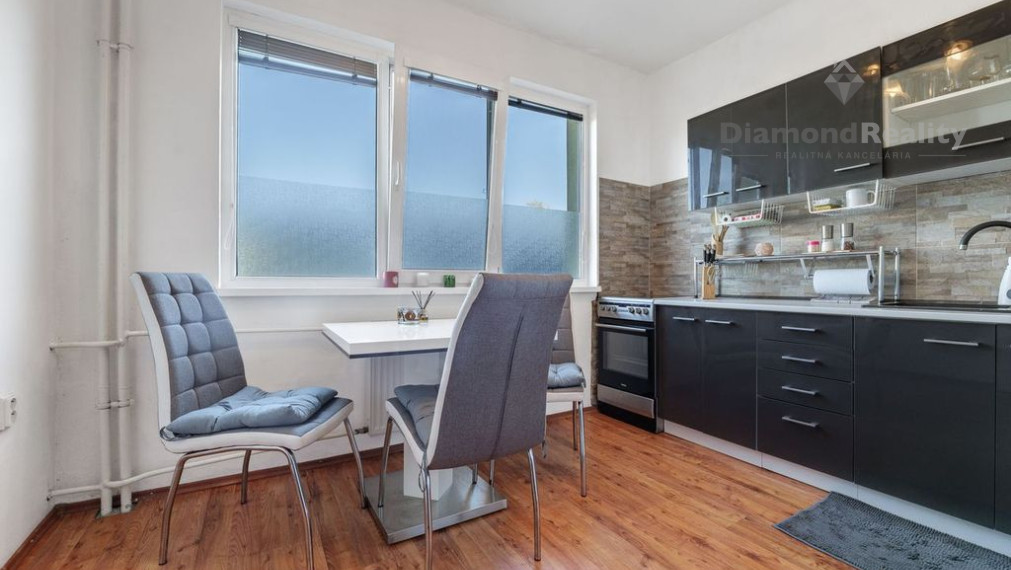 "Predaný" Ponúkam na predaj 2 izbový byt na Terase, ul. Popradská