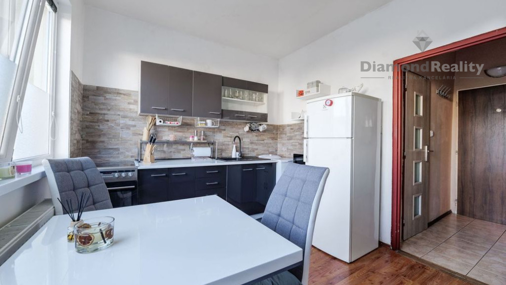 "Predaný" Ponúkam na predaj 2 izbový byt na Terase, ul. Popradská