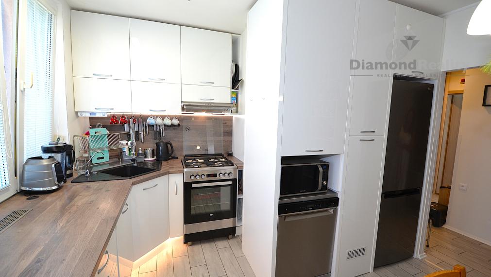 PREDANÝ !!! 4-izbový byt Košice III, rekonštrukcia, klimatizácia, loggia, krásny výhľad