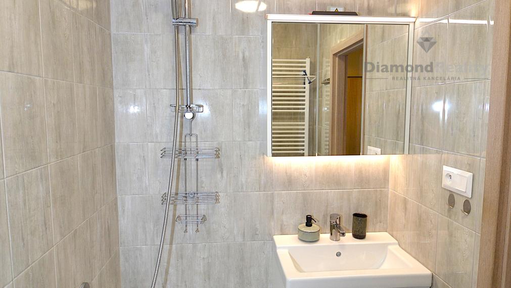 PREDANÝ !!! 4-izbový byt Košice III, rekonštrukcia, klimatizácia, loggia, krásny výhľad