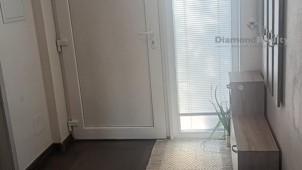 REZERVOVANÉ!Na predaj krásna novostavba v obci Svätoplukovo