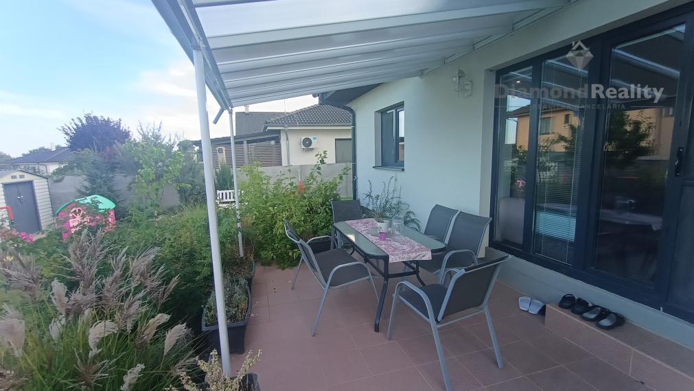 REZERVOVANÉ!Na predaj krásna novostavba v obci Svätoplukovo