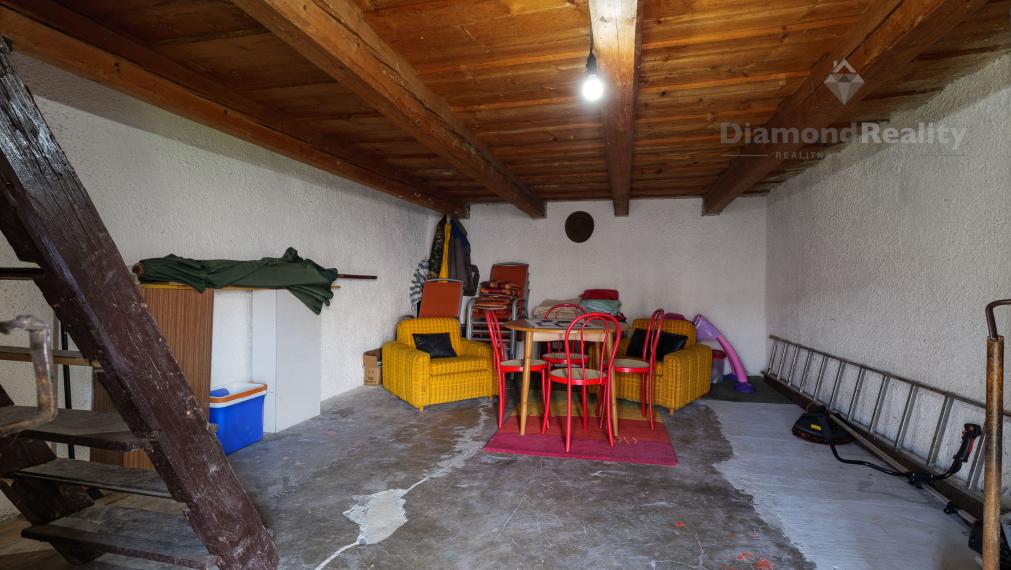 NA PREDAJ ÚTULNÝ RODINNÝ DOM S PRIESTRANNÝM POZEMKOM