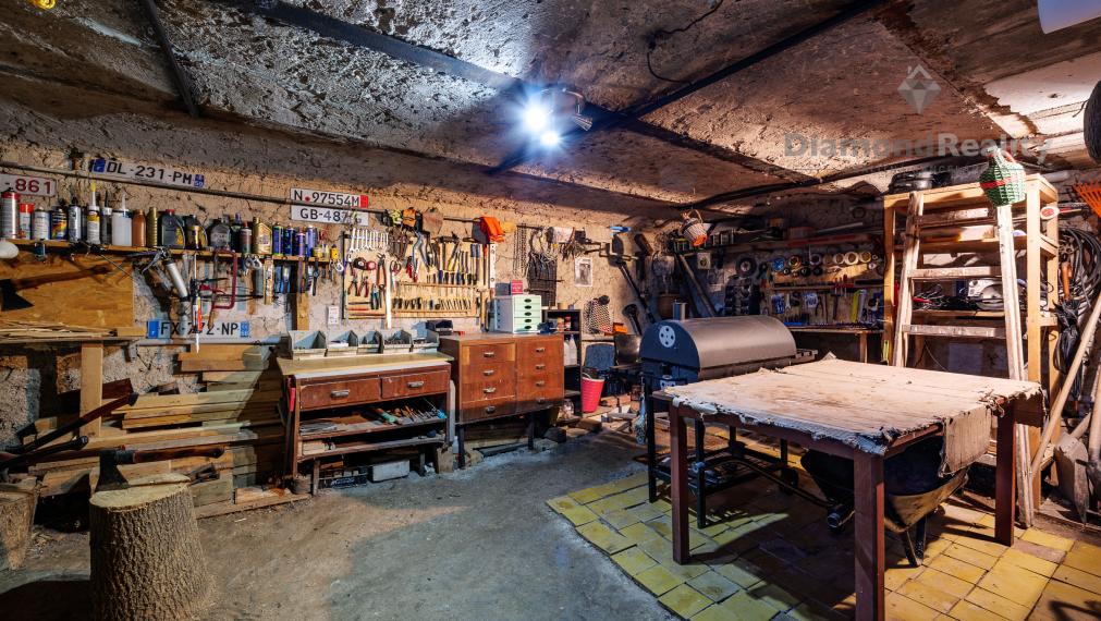 NA PREDAJ ÚTULNÝ RODINNÝ DOM S PRIESTRANNÝM POZEMKOM