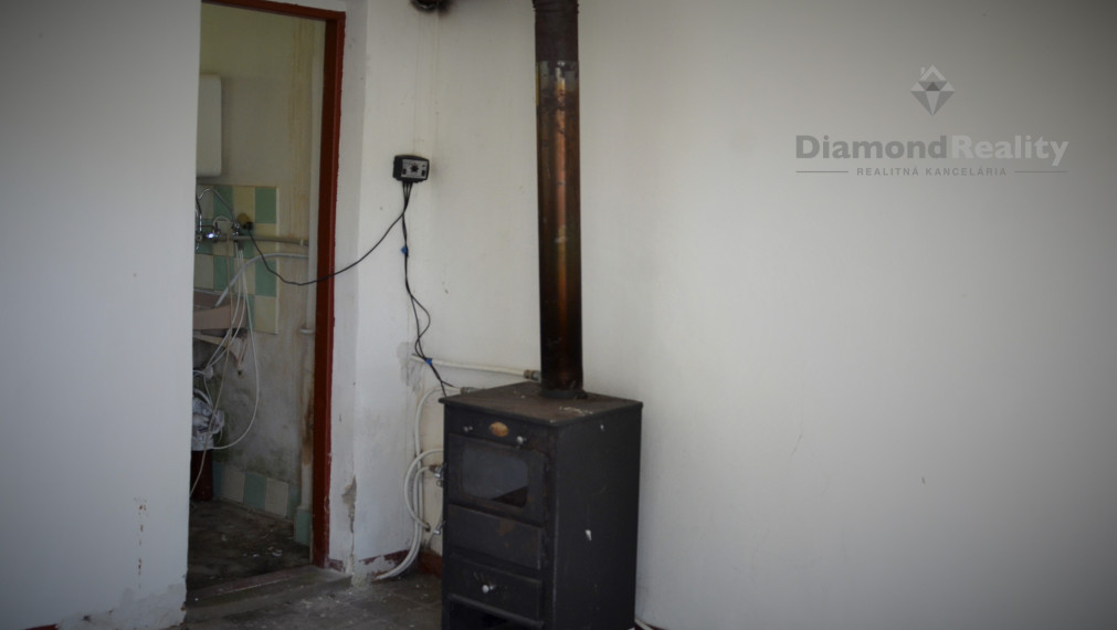 Dom, nehnuteľnosť s 13 ár pozemkom v obci  Beňadíkovce