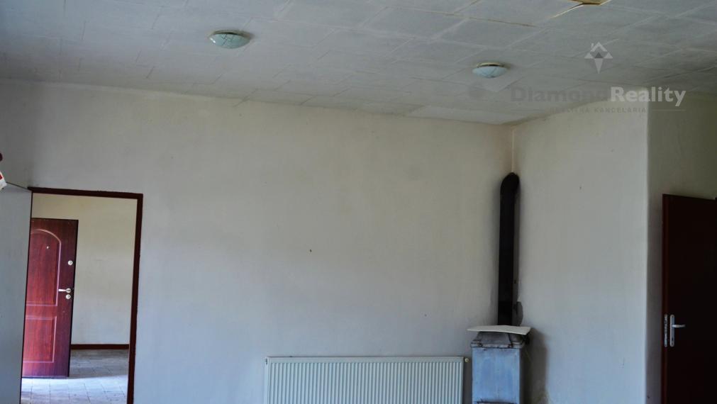 Dom, nehnuteľnosť s 13 ár pozemkom v obci  Beňadíkovce