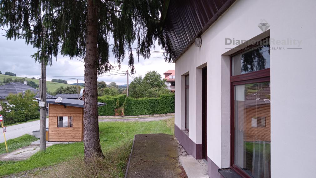 Dom, nehnuteľnosť s 13 ár pozemkom v obci  Beňadíkovce