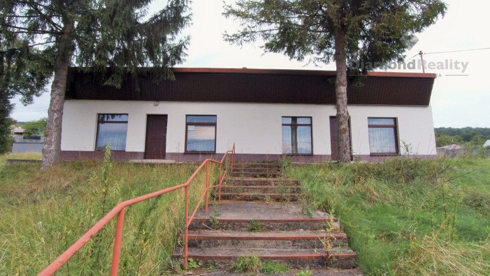 Dom, nehnuteľnosť s 13 ár pozemkom v obci  Beňadíkovce