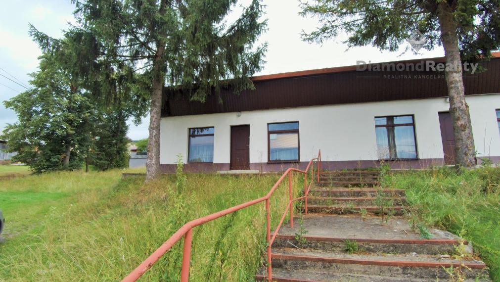 Dom, nehnuteľnosť s 13 ár pozemkom v obci  Beňadíkovce