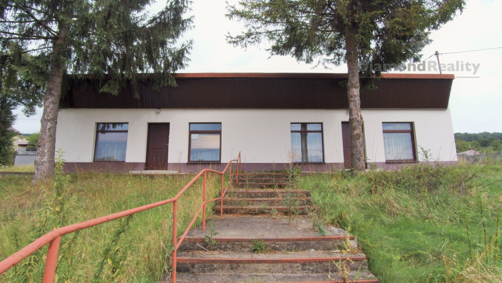 Dom, nehnuteľnosť s 13 ár pozemkom v obci  Beňadíkovce