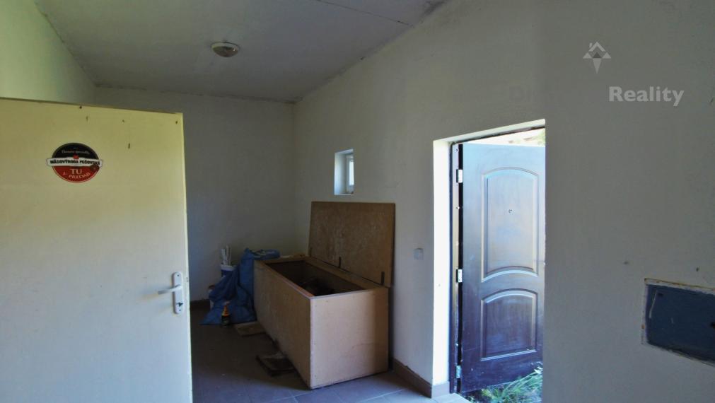 Dom, nehnuteľnosť s 13 ár pozemkom v obci  Beňadíkovce