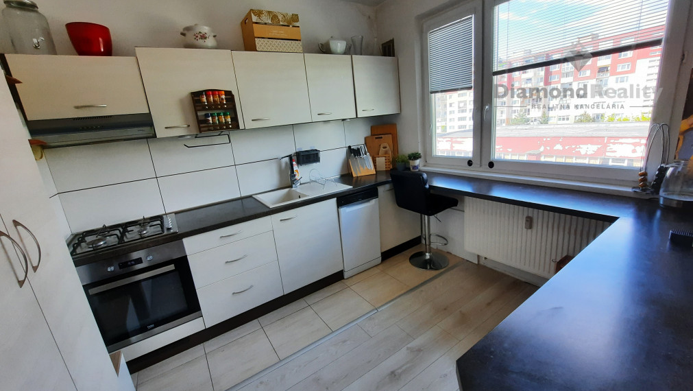 Na predaj 3-izbový byt s loggiou, Bruselská ul., Ťahanovce