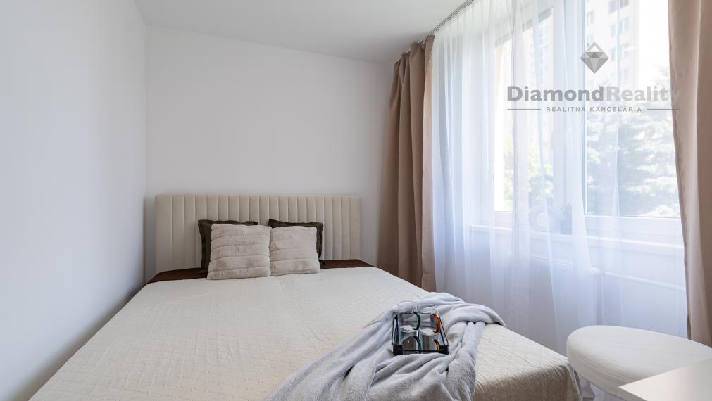 Na predaj 1,5 izbový byt po kompletnej rekonštrukcii, Tolstého ulica, Košice - Sever