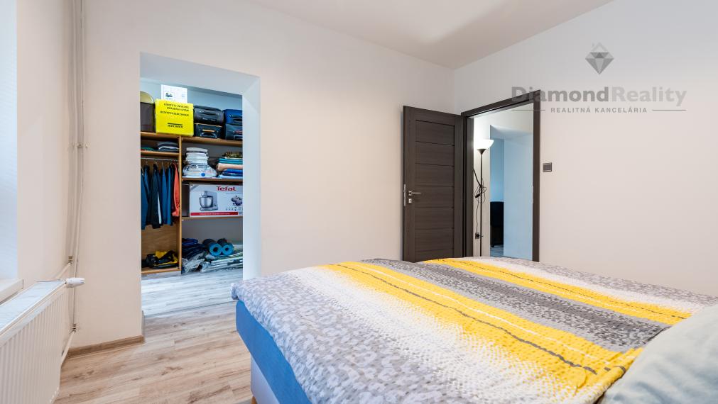 NA PREDAJ ZREKONŠTRUOVANÝ RODINNÝ DOM V NÁDHERNOM PROSTREDÍ | POZEMOK 1916m2 | VYŠNÝ MEDZEV