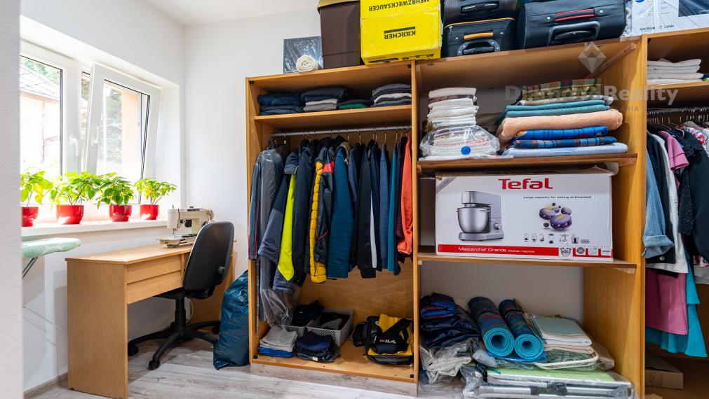 NA PREDAJ ZREKONŠTRUOVANÝ RODINNÝ DOM V NÁDHERNOM PROSTREDÍ | POZEMOK 1916m2 | VYŠNÝ MEDZEV