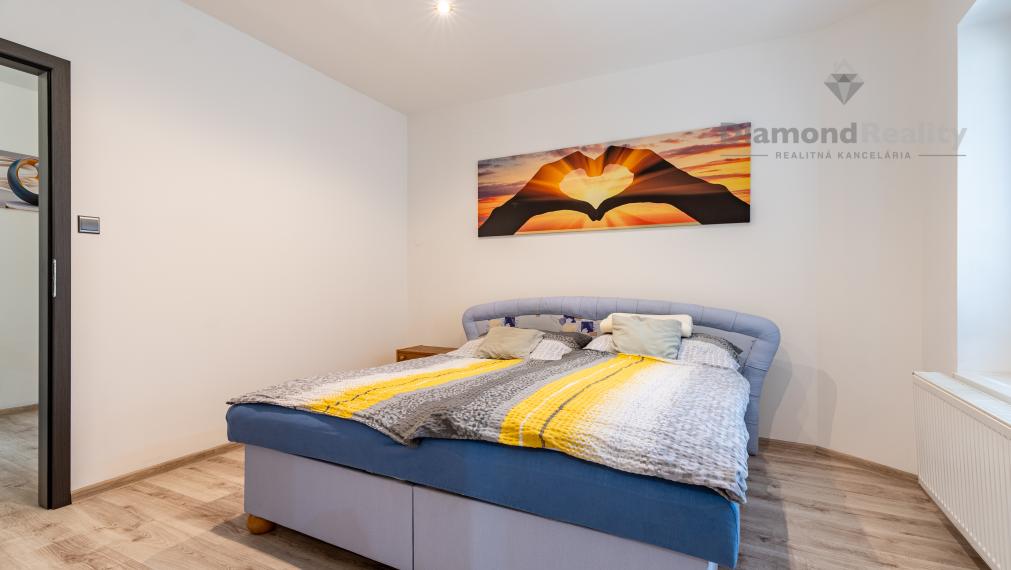 NA PREDAJ ZREKONŠTRUOVANÝ RODINNÝ DOM V NÁDHERNOM PROSTREDÍ | POZEMOK 1916m2 | VYŠNÝ MEDZEV