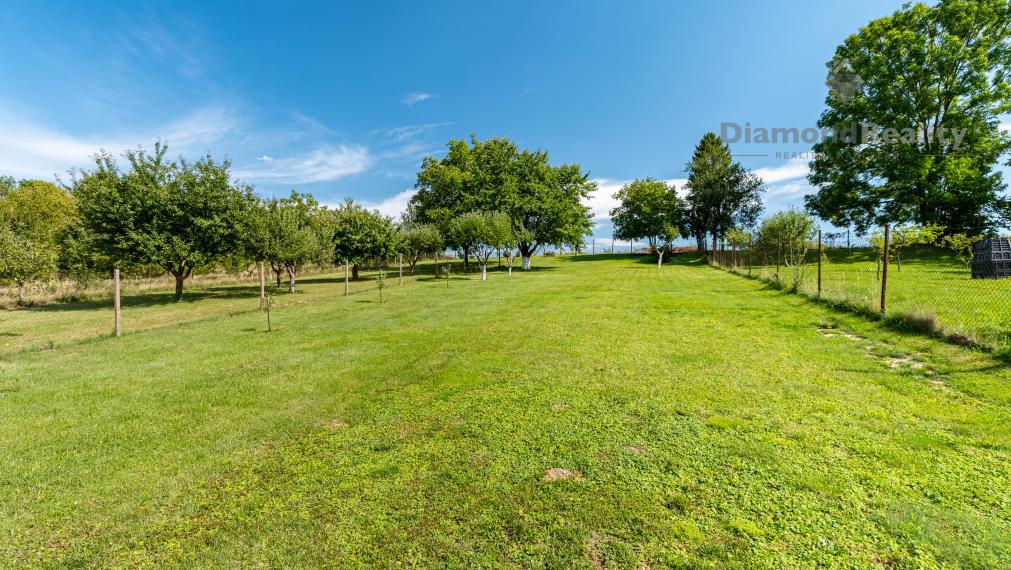 NA PREDAJ ZREKONŠTRUOVANÝ RODINNÝ DOM V NÁDHERNOM PROSTREDÍ | POZEMOK 1916m2 | VYŠNÝ MEDZEV