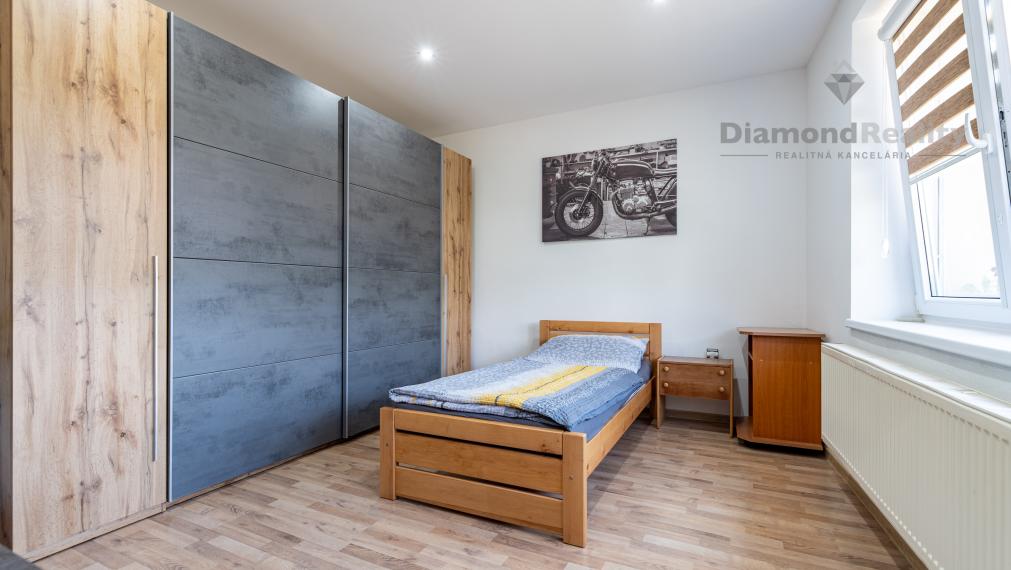 NA PREDAJ ZREKONŠTRUOVANÝ RODINNÝ DOM V NÁDHERNOM PROSTREDÍ | POZEMOK 1916m2 | VYŠNÝ MEDZEV