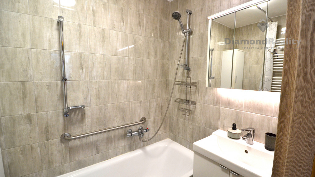 PREDANÝ !!!  4-izb.byt Košice,