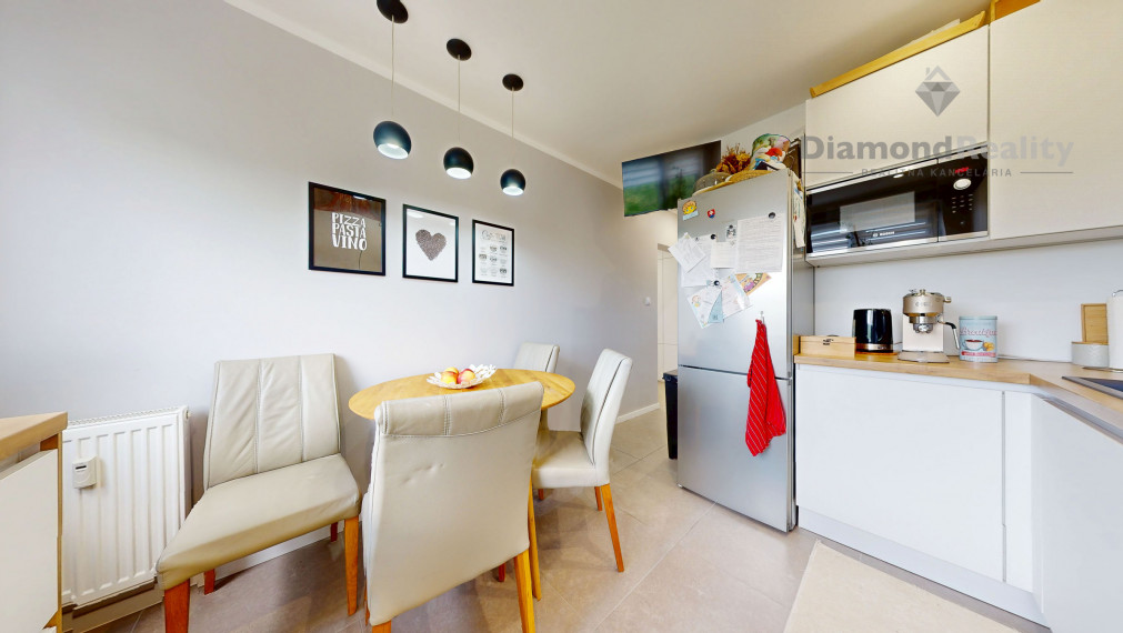 NA PREDAJ VEĽKÝ 4 IZBOVÝ BYT - 96 M2 - DVE LODŽIE, VIEDENSKÁ ULICA , SÍDLISKO ŤAHANOVCE