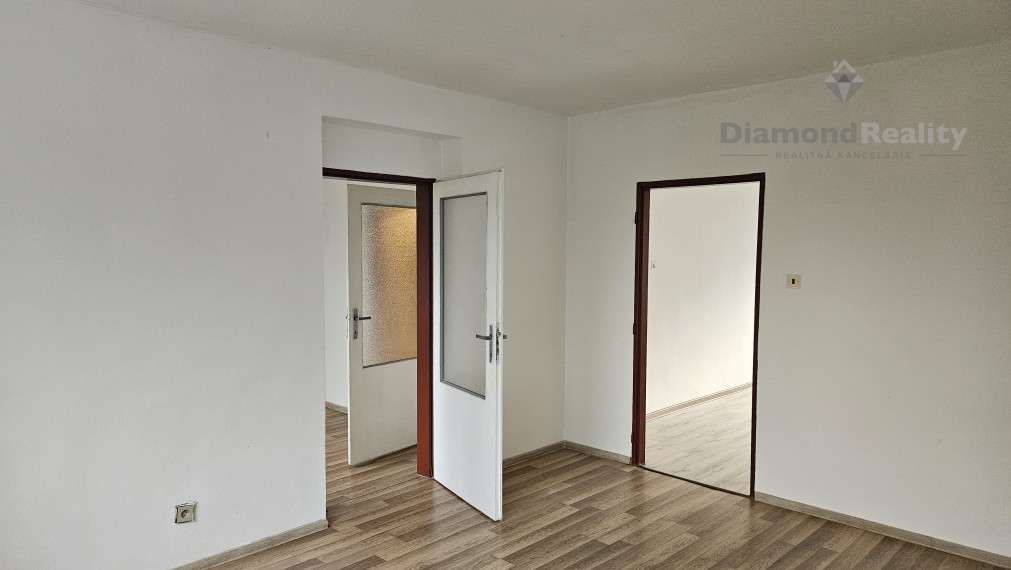 Na predaj 3 izbový slnečný byt v  tichom prostredí