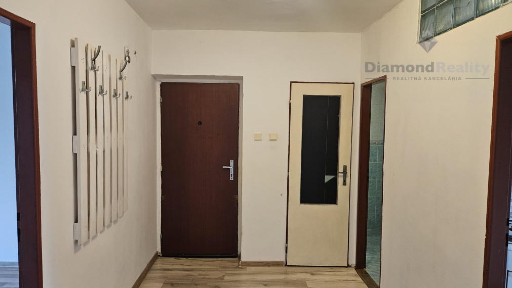 Na predaj 3 izbový slnečný byt v  tichom prostredí